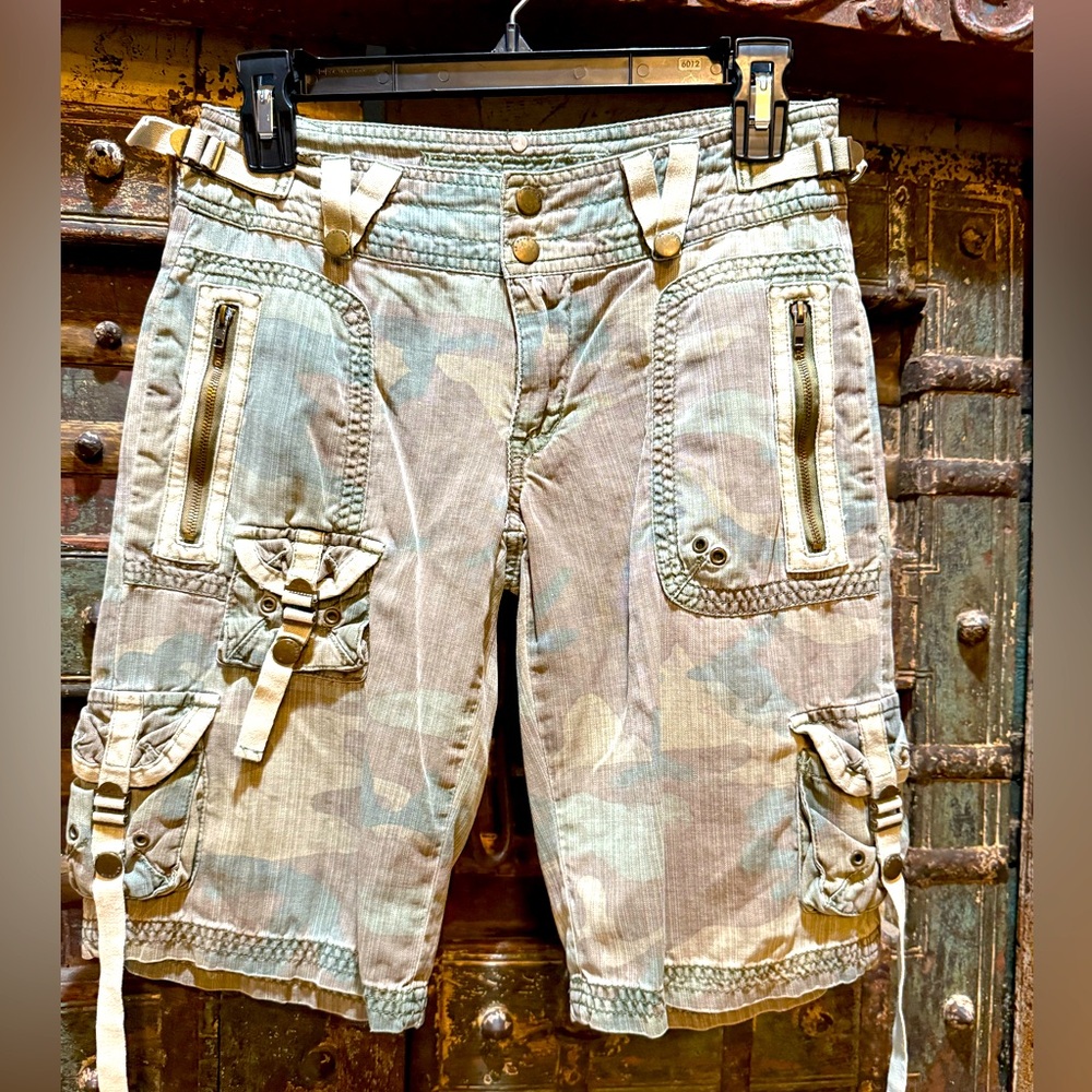 Rare vintage DA-NANG surplus Indochine original camo green shorts with straps